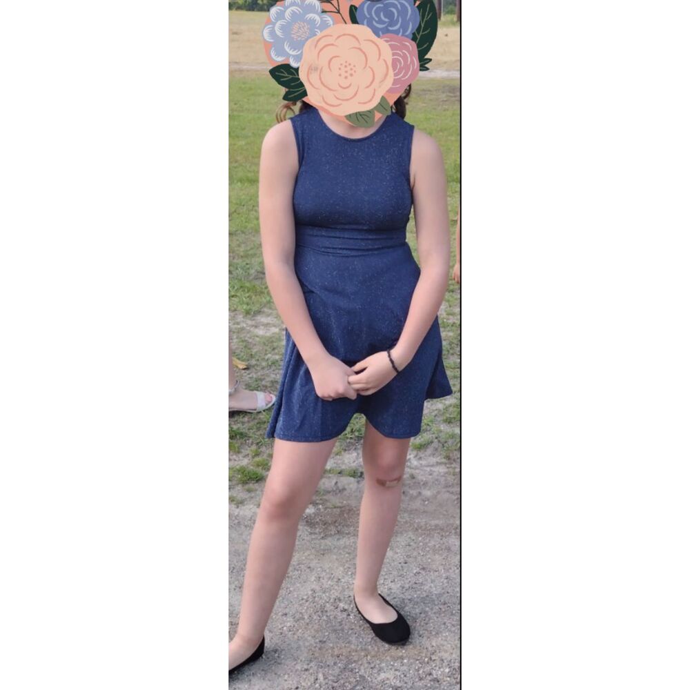 Dress - Picture 7 of 9
